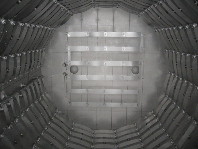 Figure 7 | Heating elements mounted on the rear wall of furnace2