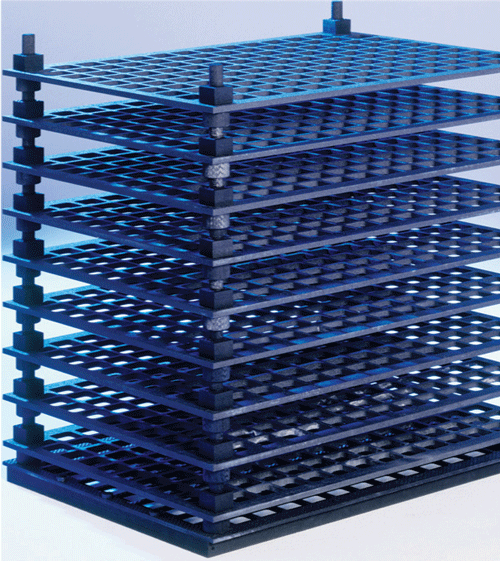 Figure 1: Stackable charging system in carbon fiber-reinforced carbon (C/C) for high-temperature processes.